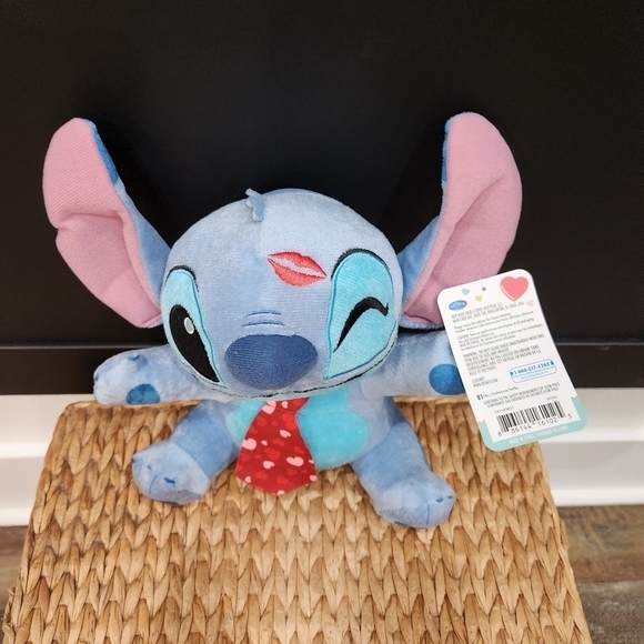 New - Disney Valintine's Day or Someone you LOVE Stitch 11 inch Plush Toy NWT - Picture 4 of 7